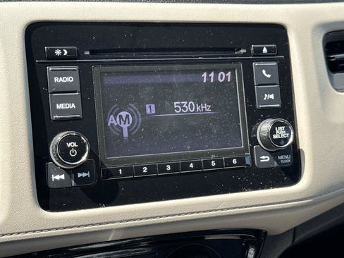 Used 2019 Honda HR-V LX image 4