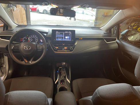 Used 2022 Toyota Corolla LE w/ LE Convenience Package FWD image 13