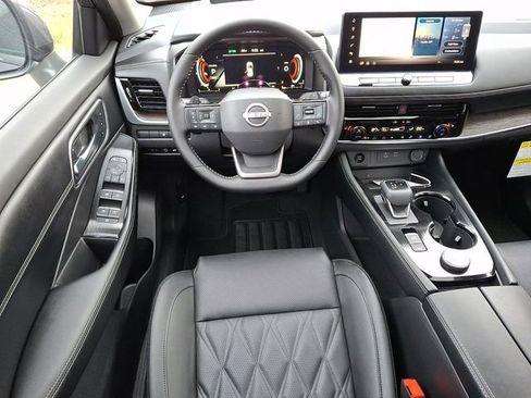 New 2026 Nissan Rogue Platinum w/ Tech Package image 11