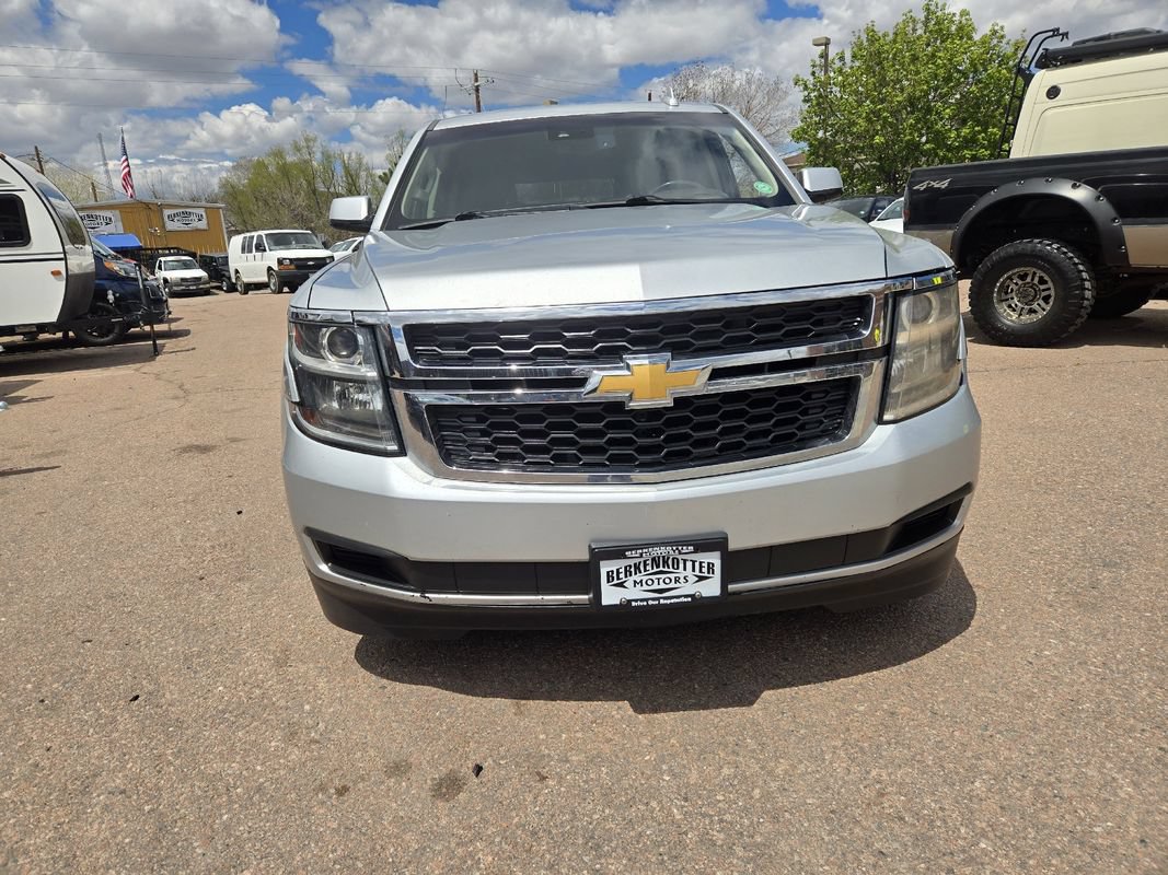 Used 2017 Chevrolet Suburban LT AWD/4WD image 3