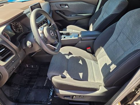 Used 2023 Nissan Rogue SV FWD image 10