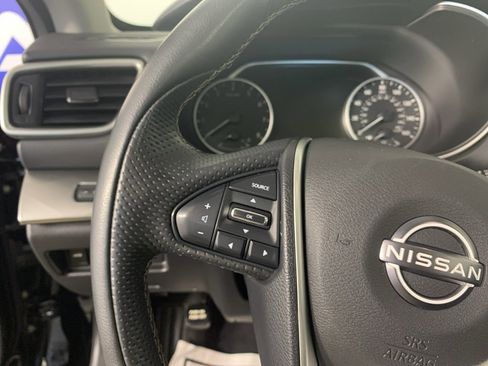 Used 2023 Nissan Maxima SL image 19