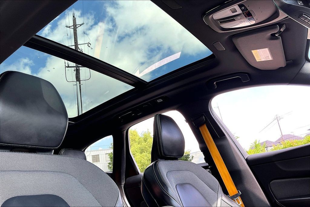 Certified 2023 Volvo XC60 T8 Polestar AWD/4WD image 23