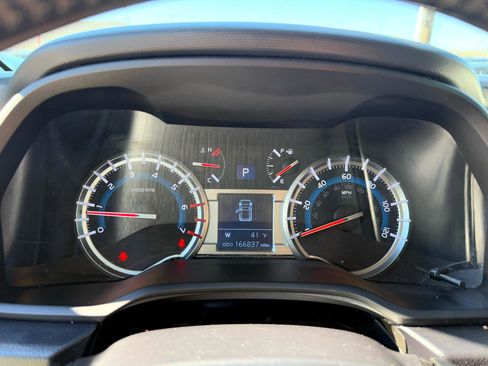 Used 2016 Toyota 4Runner Limited image 19