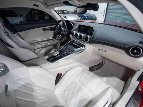 Used 2020 Mercedes-Benz AMG GT C image 25