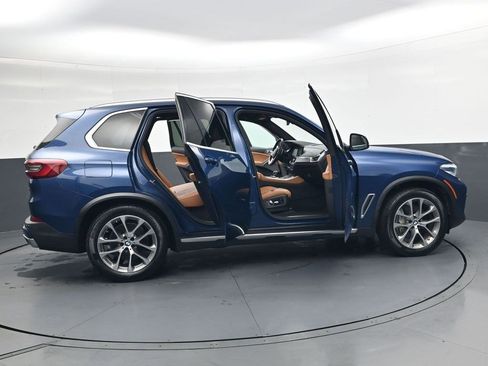 Used 2019 BMW X5 xDrive50i w/ Premium Package 2 image 33