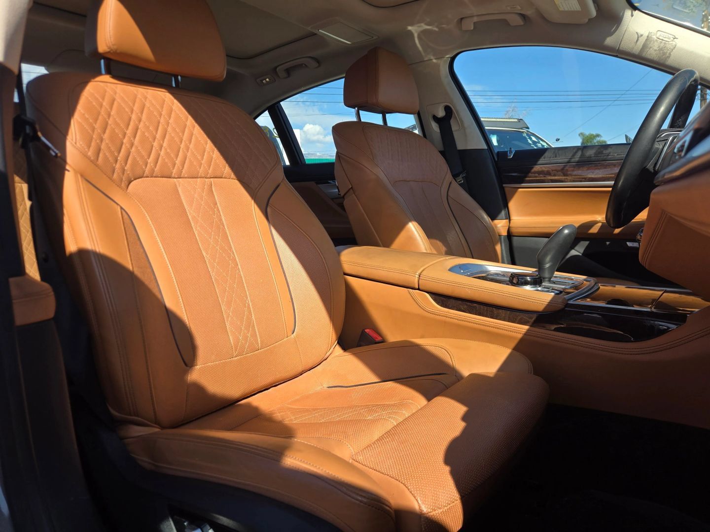 Used 2018 BMW 740e xDrive w/ Executive Package AWD/4WD image 16