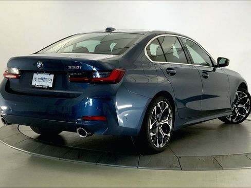 Certified 2025 BMW 330i Sedan RWD image 11