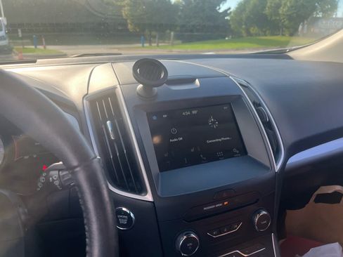 Used 2018 Ford Edge SEL w/ Equipment Group 201A AWD/4WD image 6