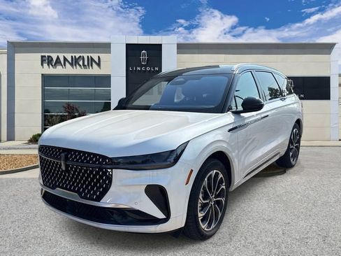 New 2026 Lincoln Nautilus Reserve AWD/4WD image 3