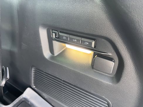 Used 2022 Ford Explorer Limited w/ Limited Technology Package image 8