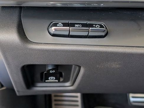 Used 2023 Chevrolet Corvette Stingray w/ Z51 Performance Package image 33