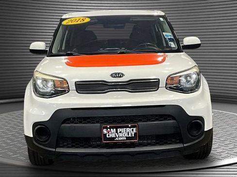 Used 2018 Kia Soul FWD image 2