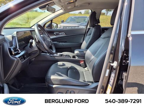 Used 2023 Kia Sportage EX image 12
