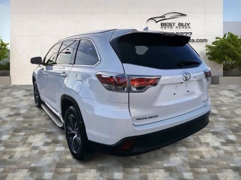 Used 2016 Toyota Highlander XLE image 4
