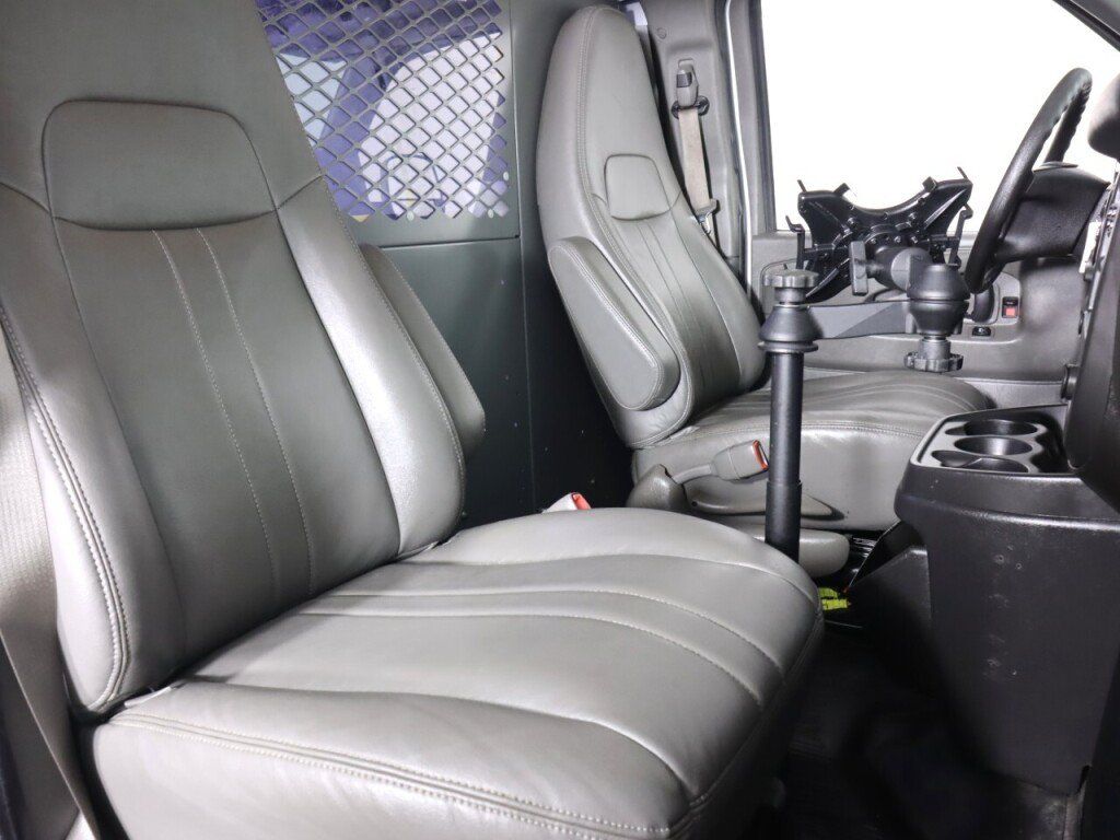 Used 2014 Chevrolet Express 1500 RWD image 30