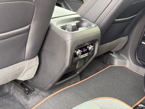 Used 2024 GMC Acadia AT4 w/ Super Cruise Package image 29