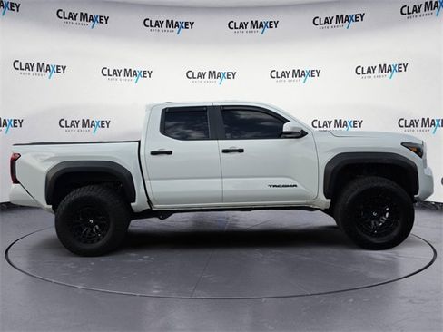 Used 2024 Toyota Tacoma TRD Sport image 6