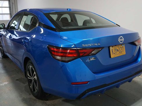 Used 2023 Nissan Sentra SV image 3