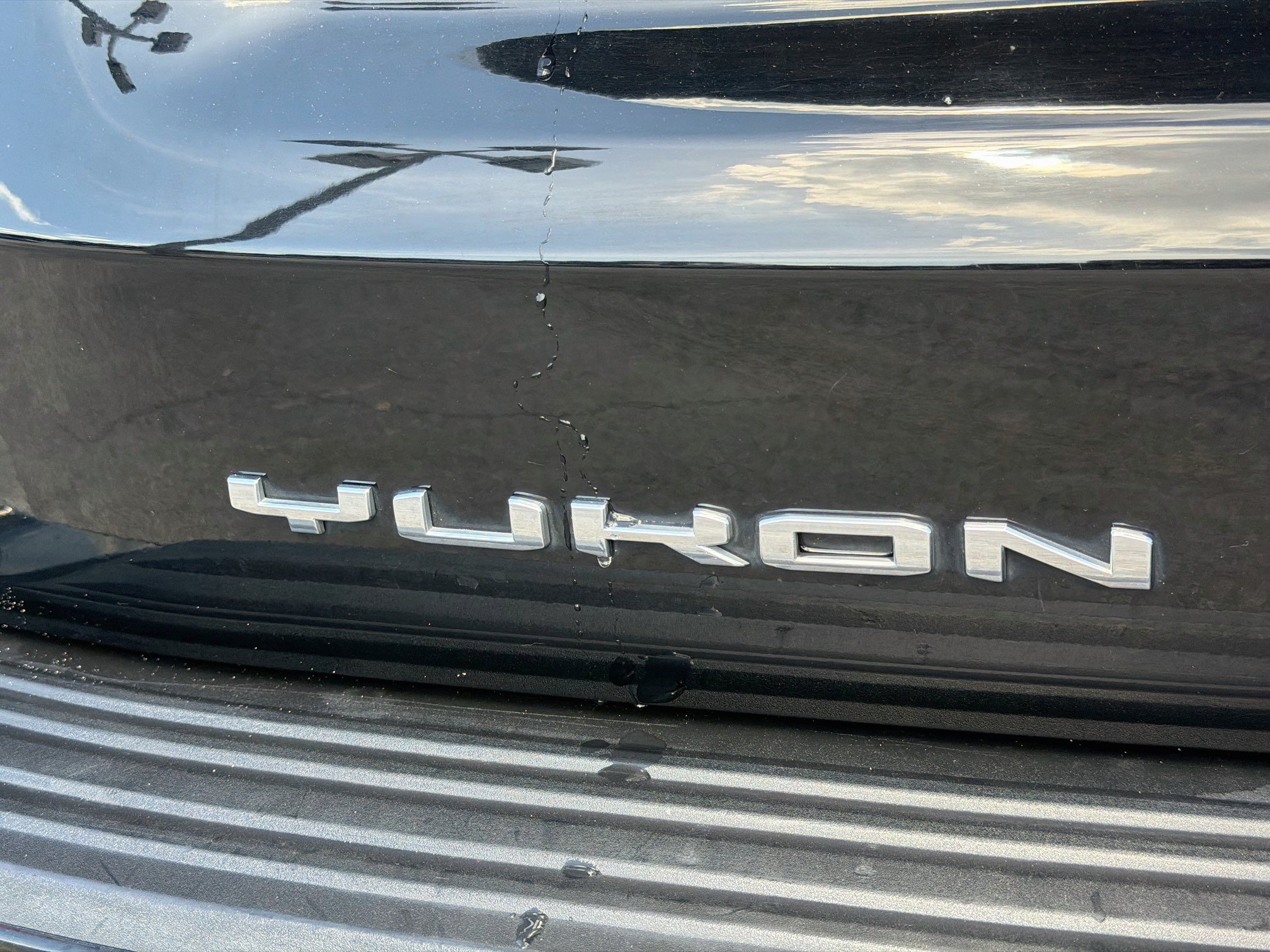Used 2024 GMC Yukon SLT AWD/4WD image 11