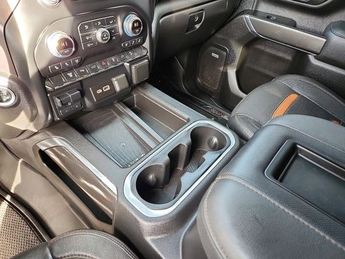 Used 2022 GMC Sierra 2500 AT4 w/ AT4 Preferred Package image 21