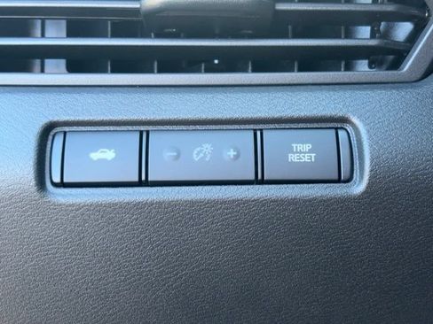 New 2026 Nissan Altima 2.5 SV FWD image 18