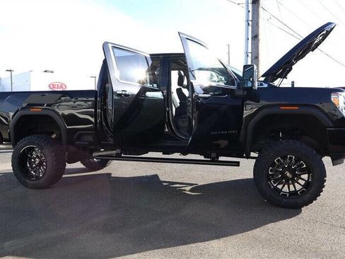 Used 2023 GMC Sierra 3500 Denali w/ Denali Black Diamond Edition image 38