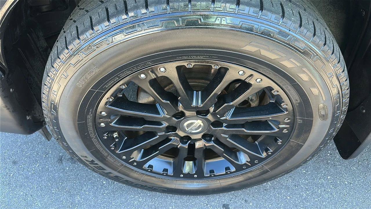 Used 2019 Nissan Titan SV w/ SV Convenience Package RWD image 45