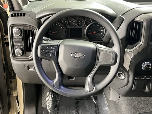 Used 2022 Chevrolet Silverado 1500 Custom Trail Boss w/ LPO, Dark Essentials Package AWD/4WD image 12