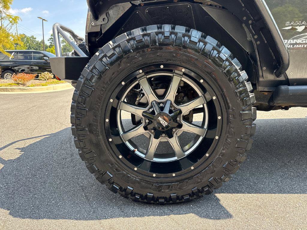 Used 2016 Jeep Wrangler Unlimited Sahara w/ Connectivity Group AWD/4WD image 11