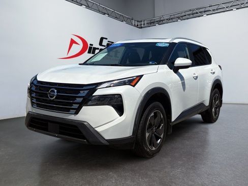 Used 2024 Nissan Rogue SV w/ SV Premium Package FWD image 12