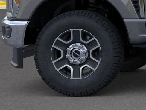 New 2025 Ford F250 XLT w/ FX4 Off-Road Package image 19