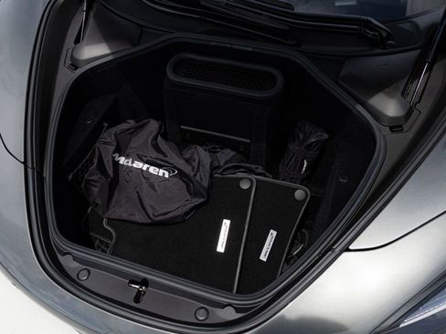 Used 2020 McLaren 720S Performance RWD image 9