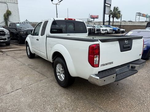 Used 2016 Nissan Frontier SV RWD image 7