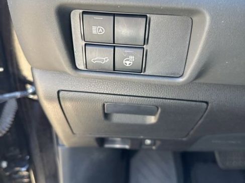 Used 2022 Toyota Highlander Limited AWD/4WD image 16