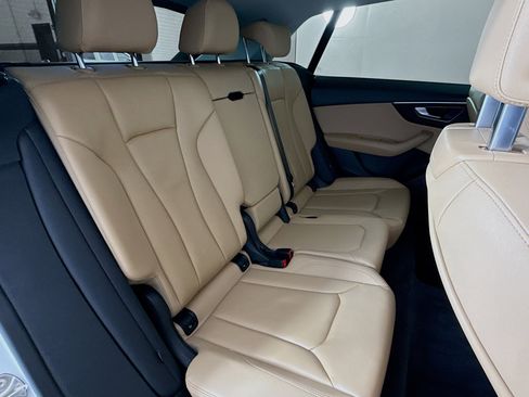 Used 2023 Audi Q8 Premium w/ Convenience Package image 26