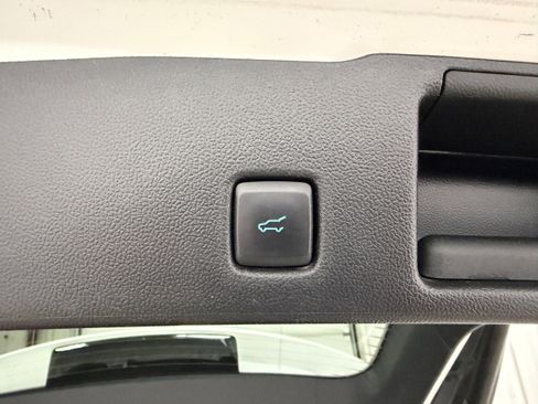 Certified 2022 Ford Escape SEL w/ Technology Package AWD/4WD image 25