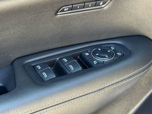 Used 2022 Cadillac XT6 Premium Luxury AWD/4WD image 29