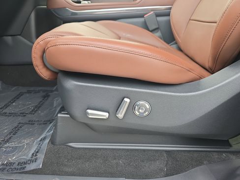 New 2025 Lincoln Navigator L Reserve image 28