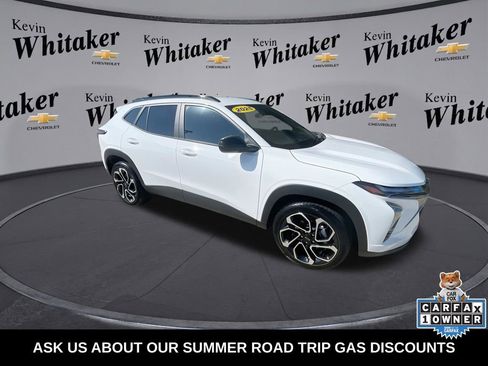 Certified 2025 Chevrolet Trax RS w/ Driver Confidence Package FWD image 2