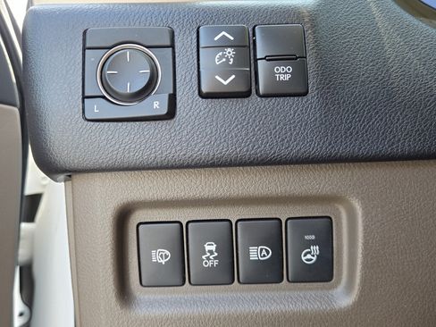 Used 2021 Lexus GX 460 Premium w/ Premium Package AWD/4WD image 31