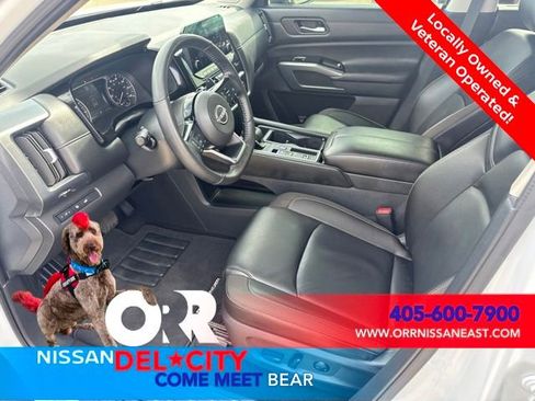 Certified 2025 Nissan Pathfinder SL w/ SL Premium Package FWD image 13