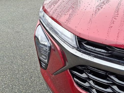 Used 2024 Chevrolet Trax RS w/ Driver Confidence Package image 17