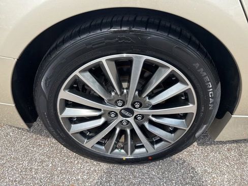 Used 2017 Lincoln MKZ Premiere FWD image 14