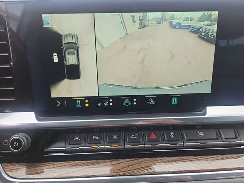 Used 2023 Chevrolet Silverado 1500 RST AWD/4WD image 19