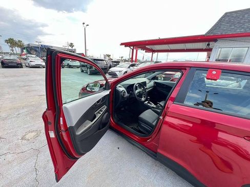 Used 2021 Hyundai Kona SE FWD image 17