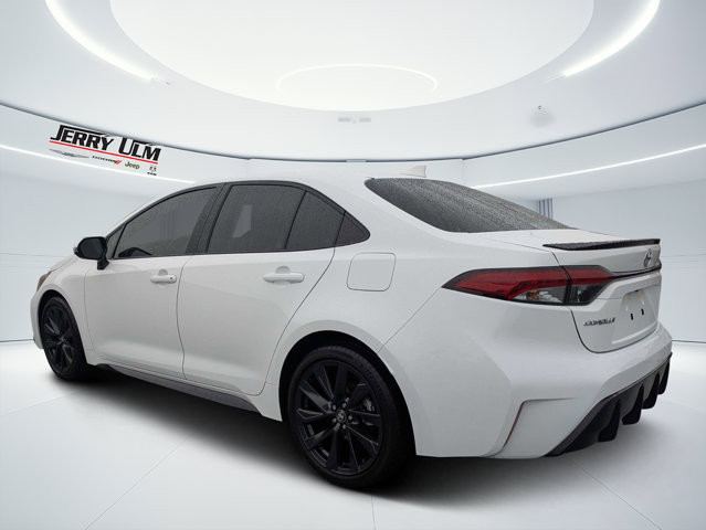Used 2024 Toyota Corolla XSE FWD image 5