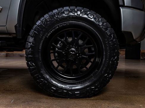 Used 2024 Chevrolet Silverado 2500 High Country w/ High Country Premium Package AWD/4WD image 13