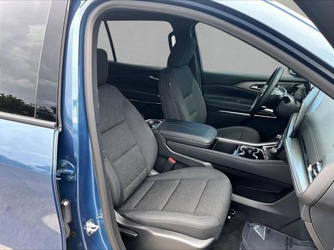 Used 2026 Chevrolet Traverse LT FWD image 9