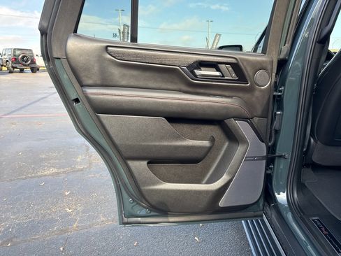 Used 2025 GMC Yukon AT4 Ultimate image 37